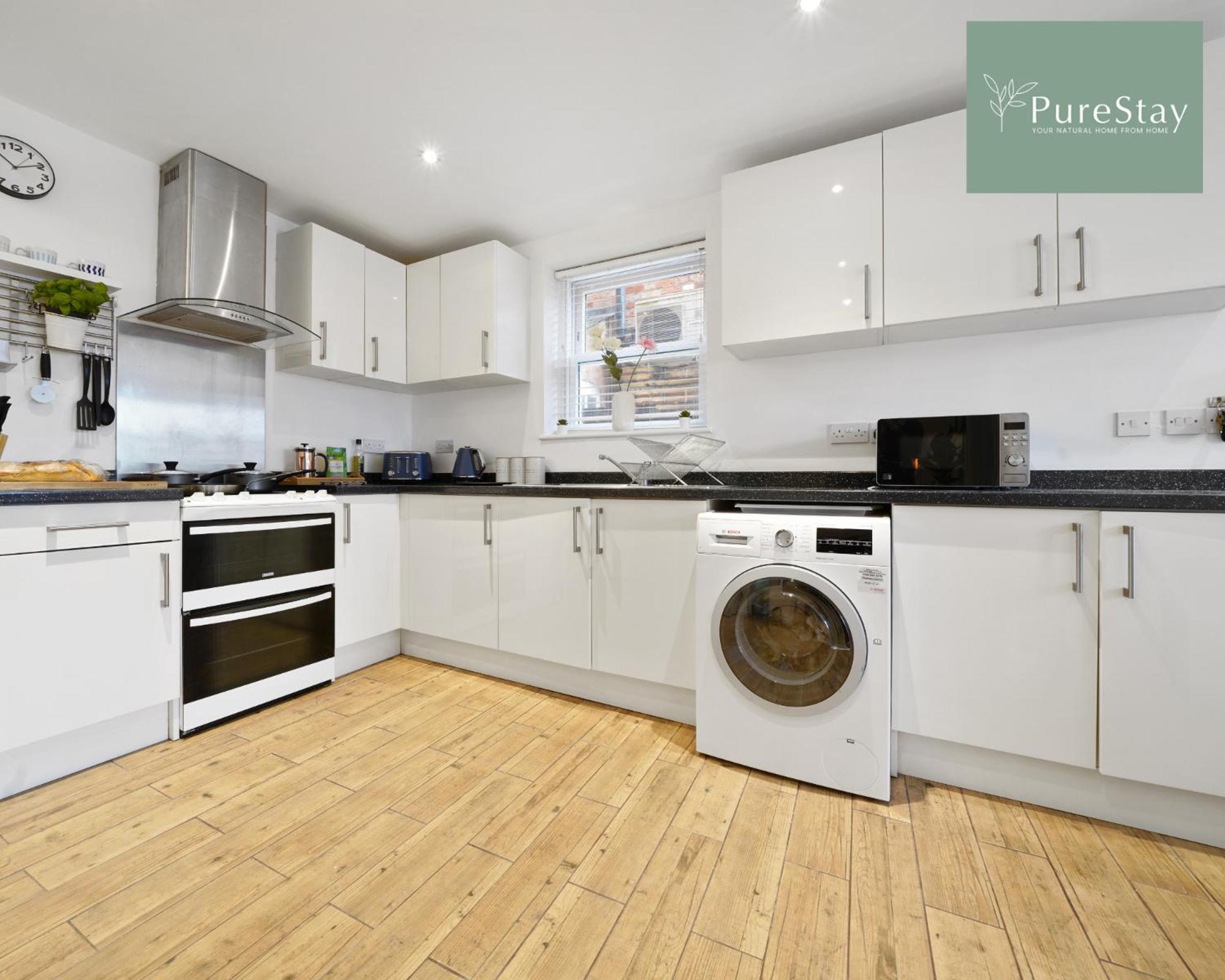 Stunning Two Bed Leamington Apartment With Free Wifi By Purestay Short Lets & Serviced Accommodation Extérieur photo