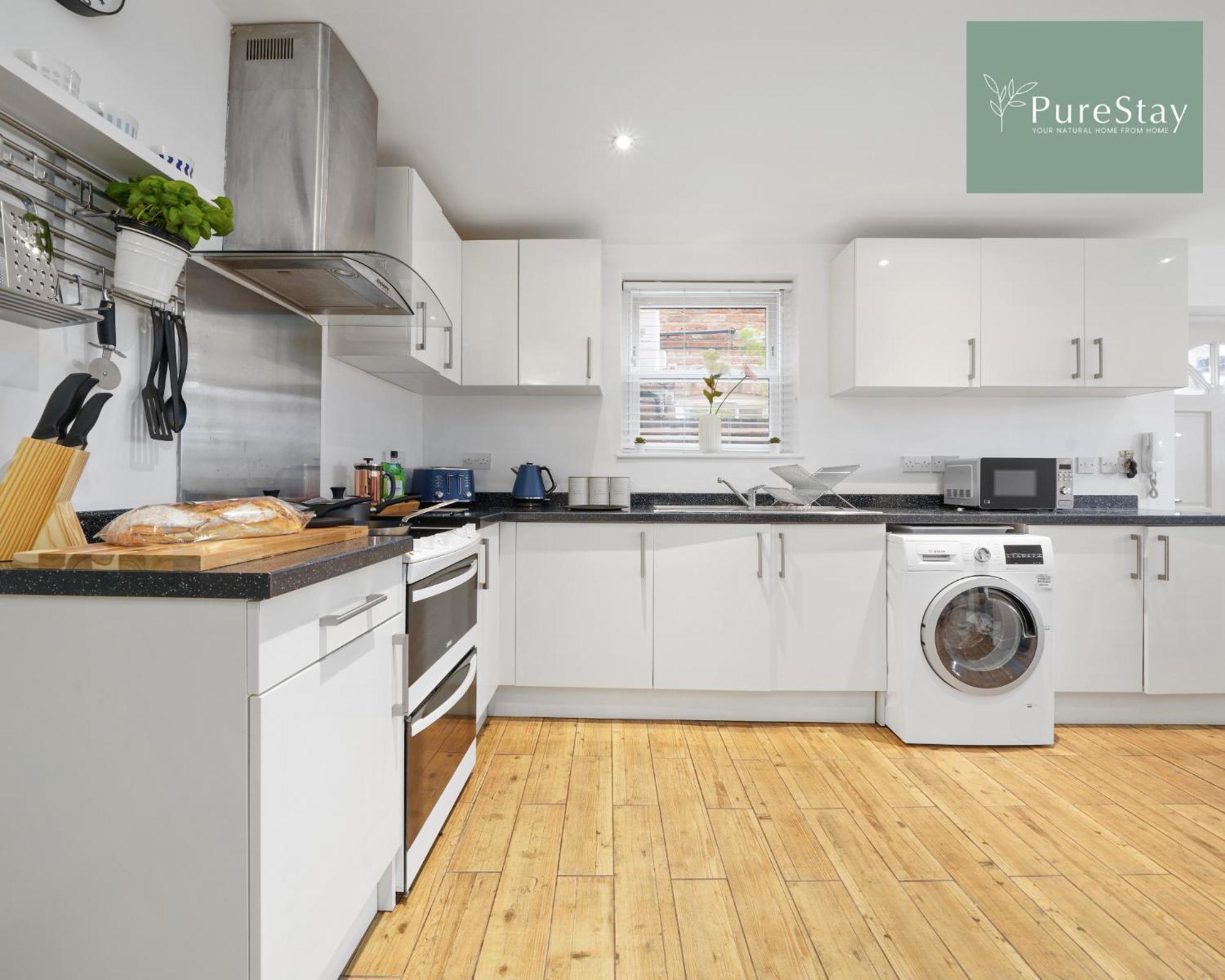 Stunning Two Bed Leamington Apartment With Free Wifi By Purestay Short Lets & Serviced Accommodation Extérieur photo