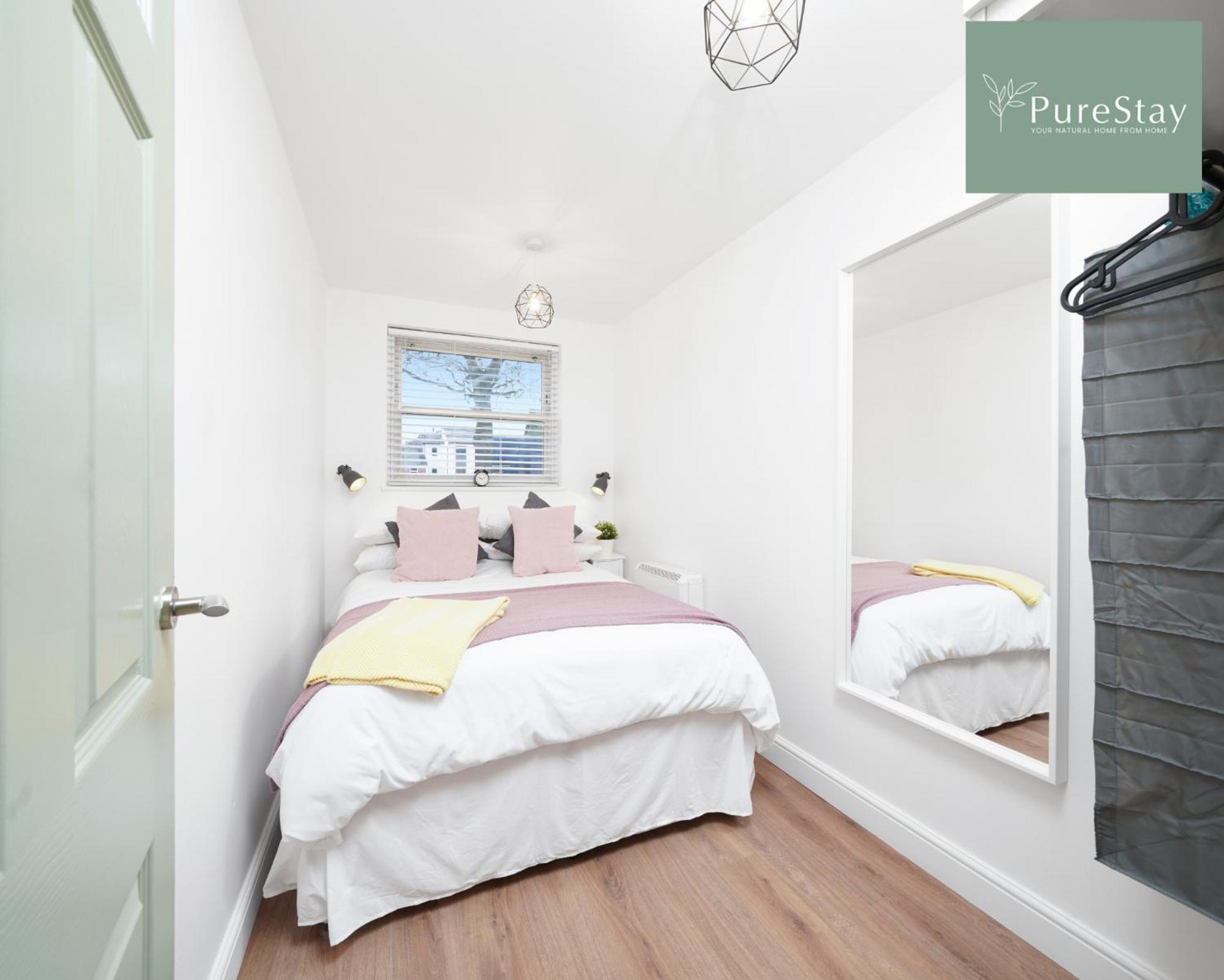 Stunning Two Bed Leamington Apartment With Free Wifi By Purestay Short Lets & Serviced Accommodation Extérieur photo