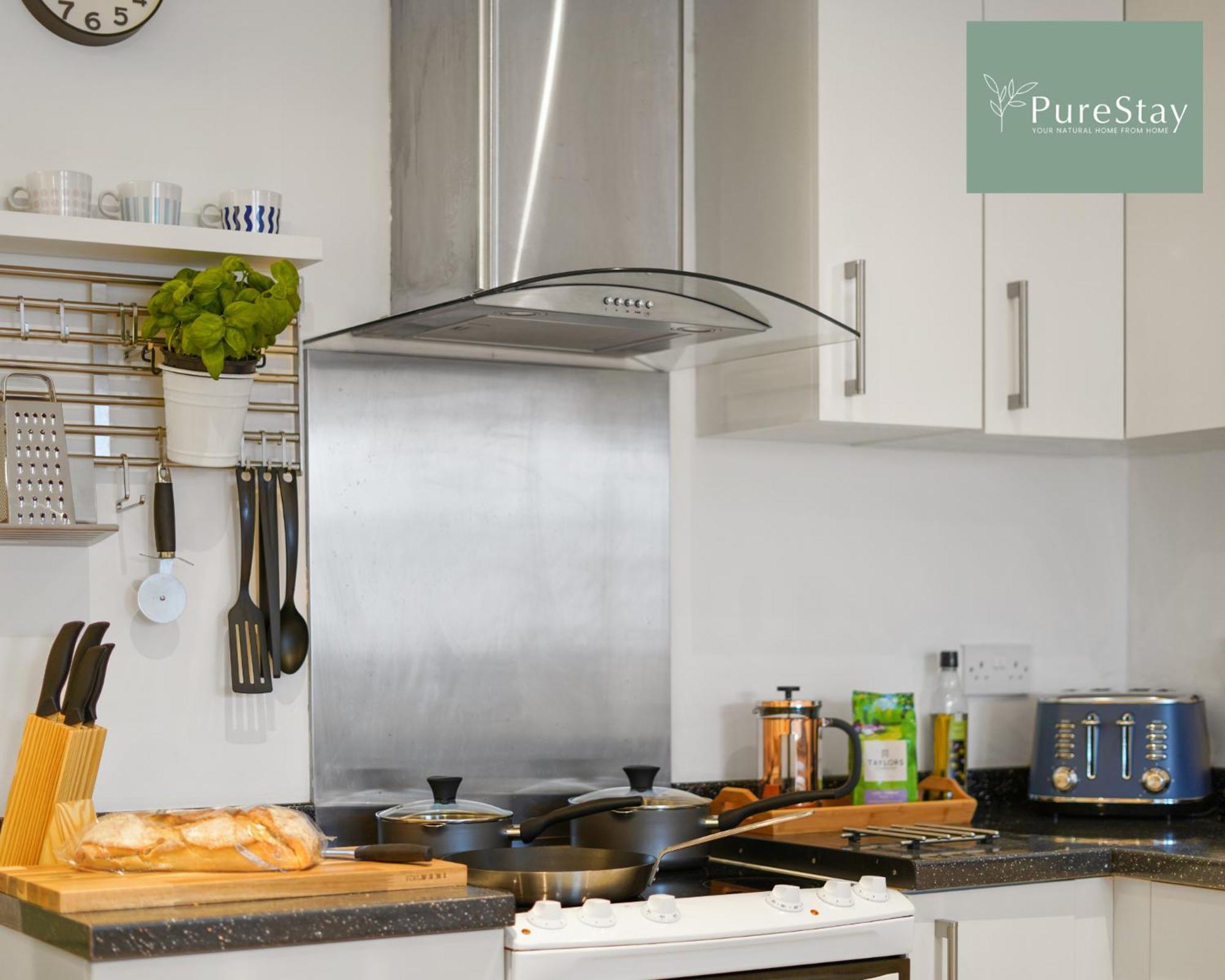 Stunning Two Bed Leamington Apartment With Free Wifi By Purestay Short Lets & Serviced Accommodation Extérieur photo