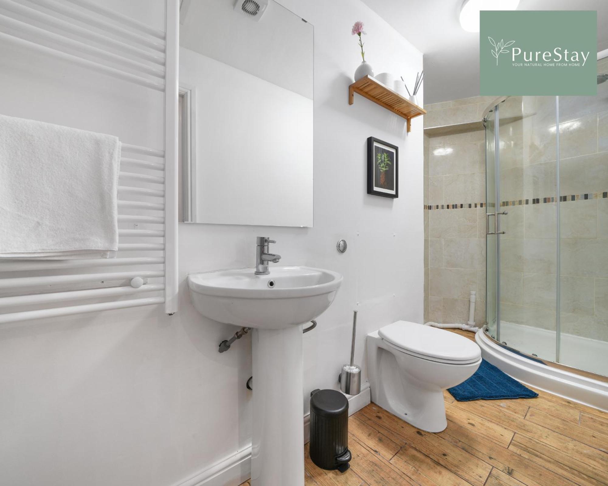 Stunning Two Bed Leamington Apartment With Free Wifi By Purestay Short Lets & Serviced Accommodation Extérieur photo
